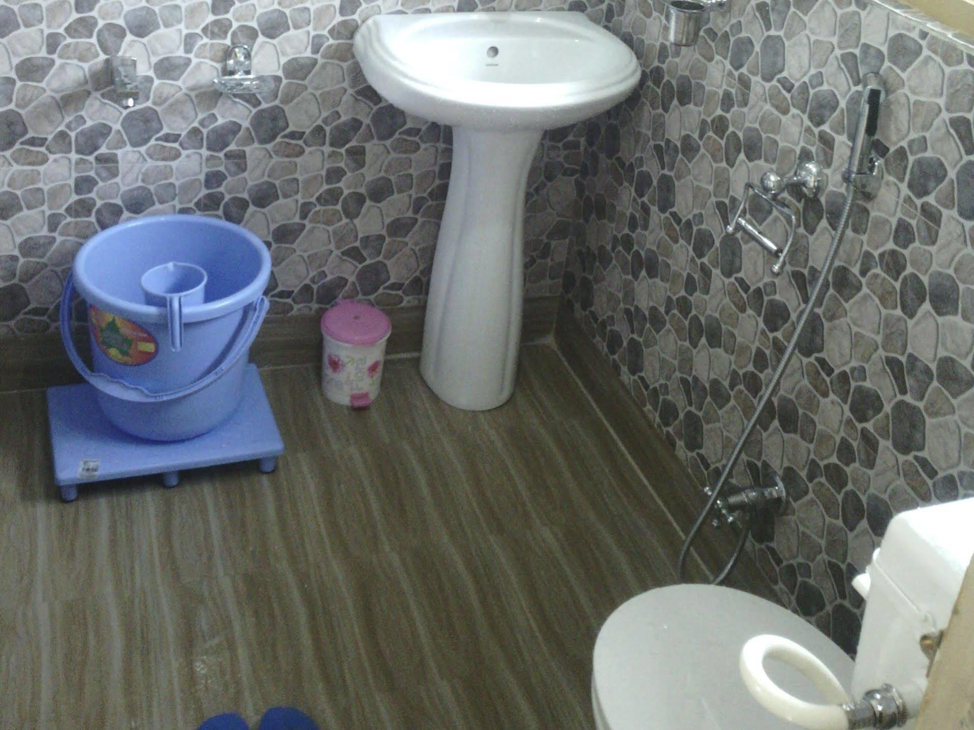 Pahalgām Oyo 5472 Bombay Palace מראה חיצוני תמונה